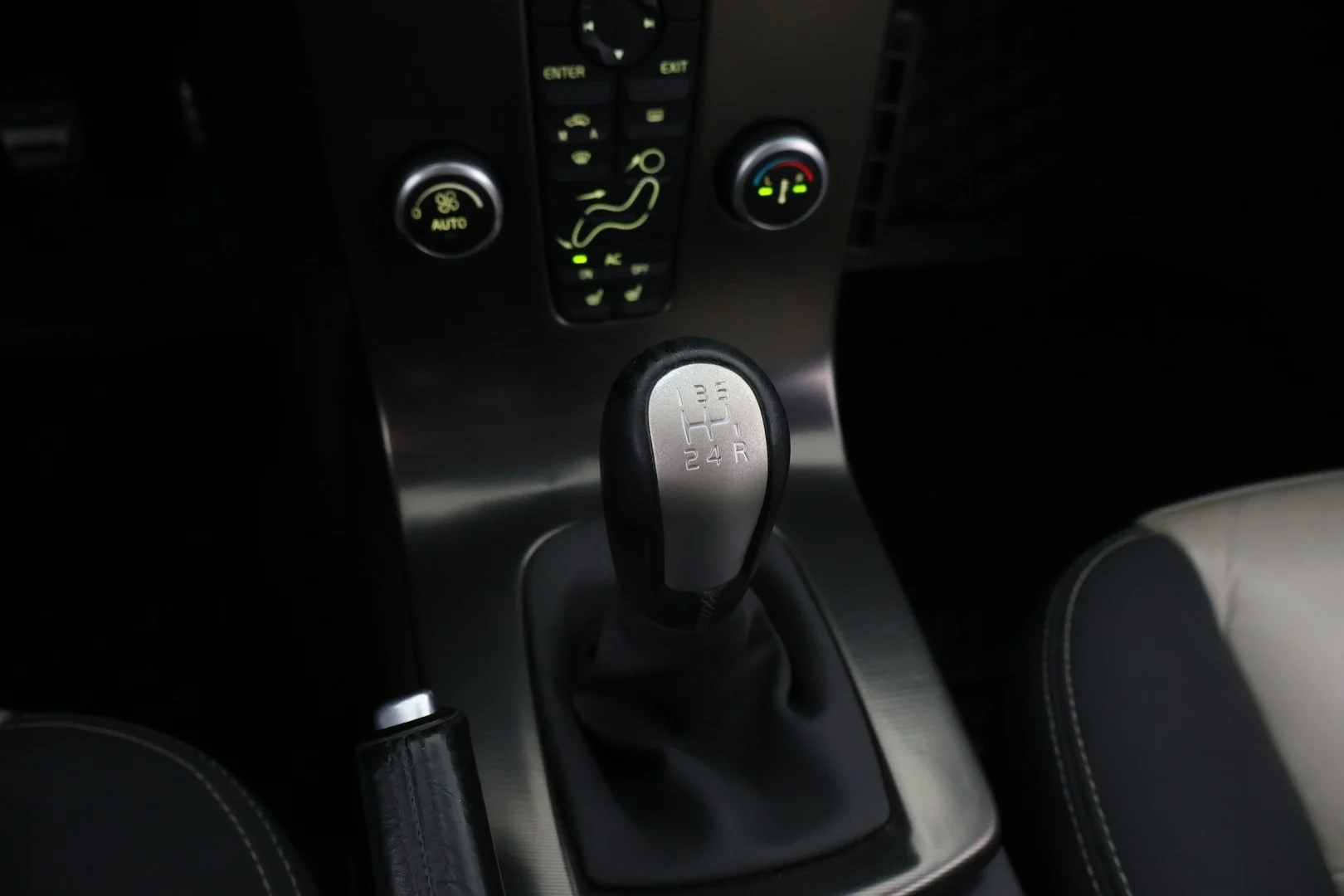 Car Image - 4njNFvgGB0f5997EOcOPRg