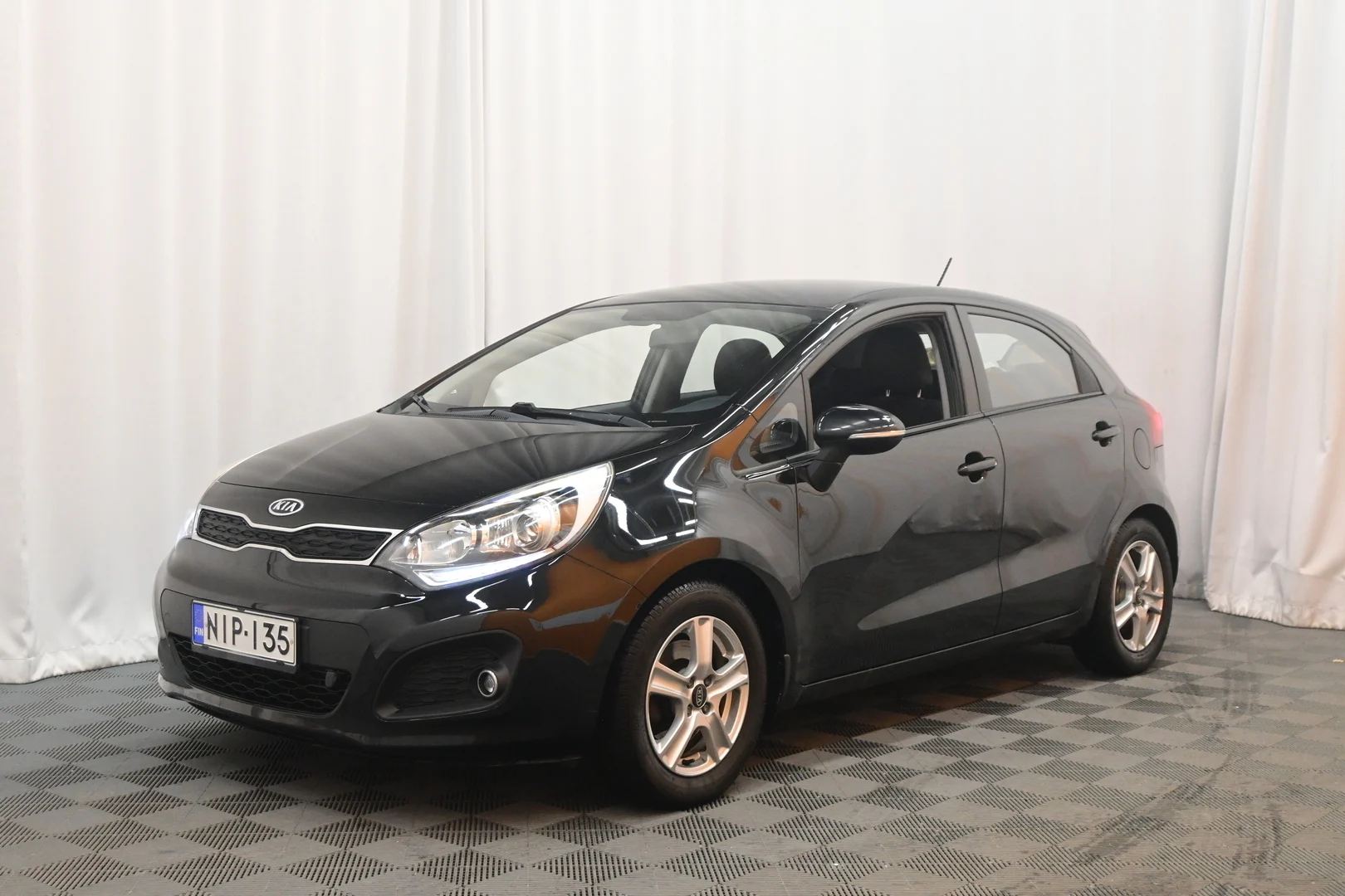 Car Image - DfmNMON5IpRaElqJOBq7r