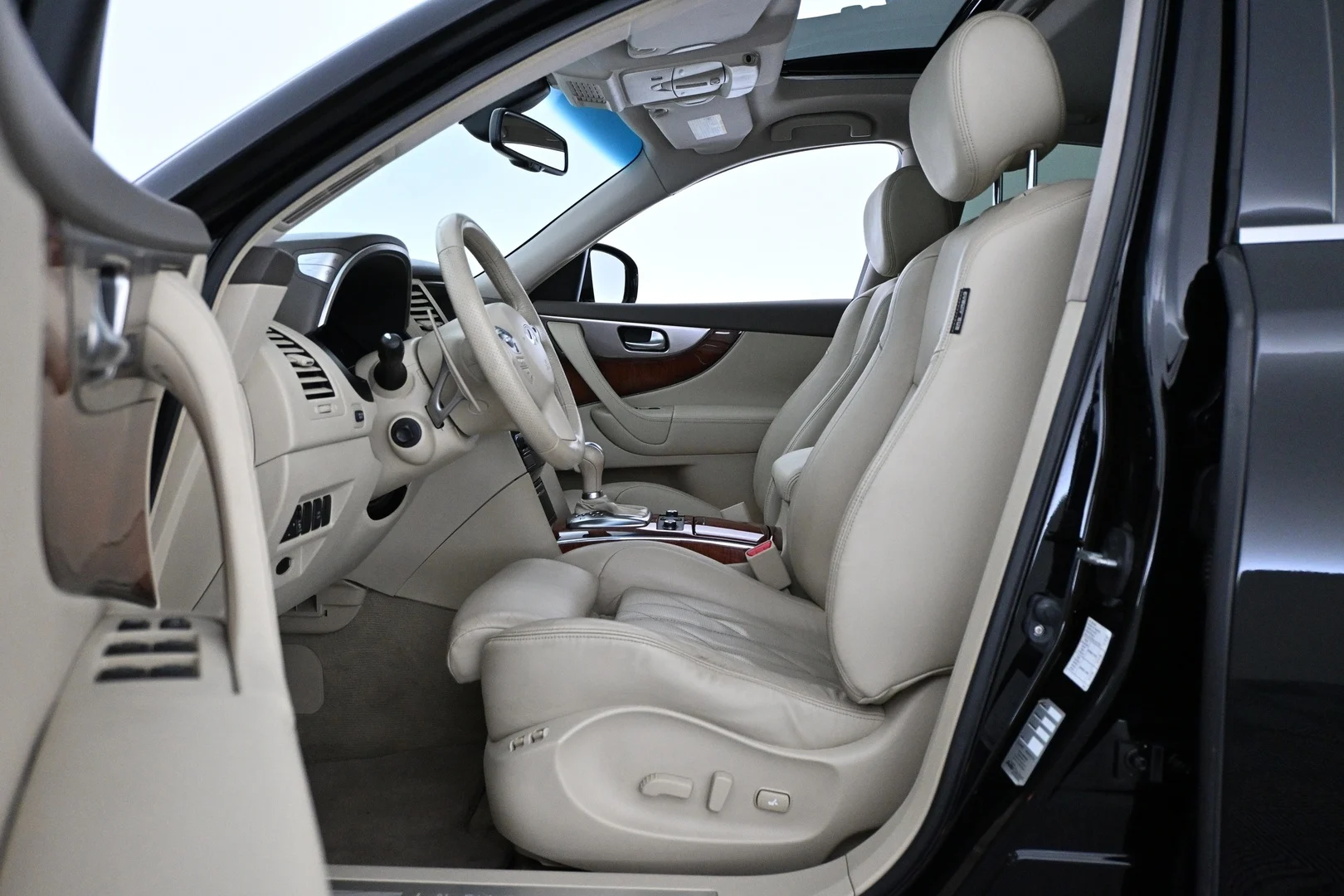 Car Image - 2o9FnhZvkXn25YLTKzQGaX