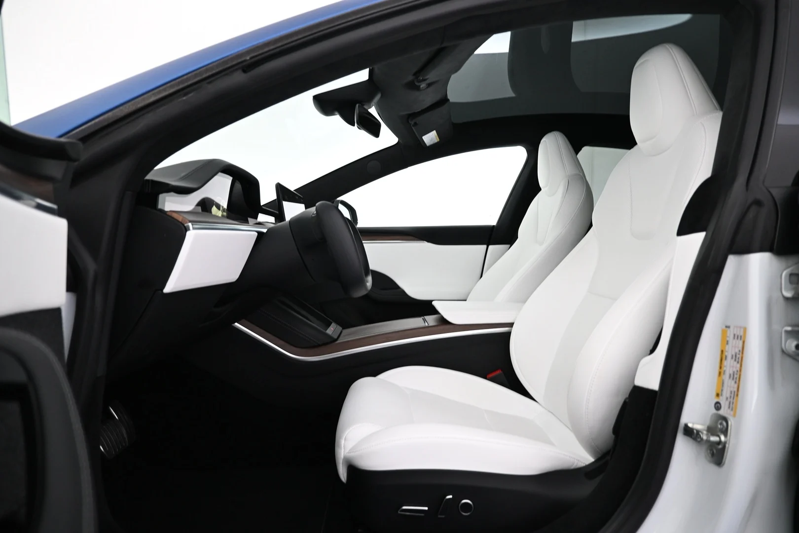 Car Image - 1zpbYQ87rHQ6rlMIOhzzXp