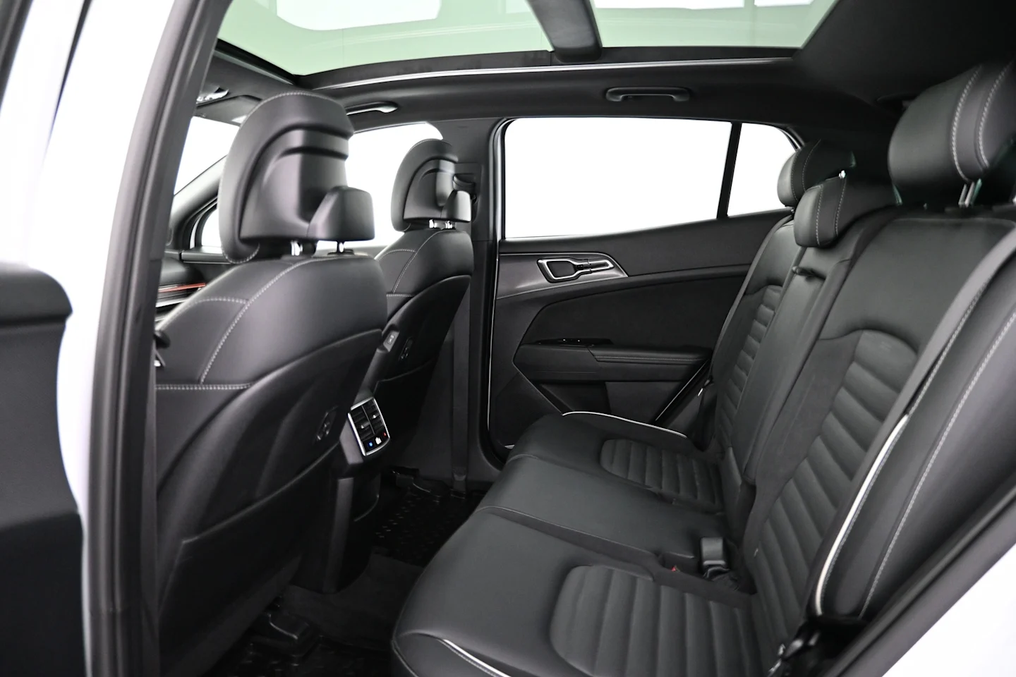Car Image - VZdarcnUeipgl9rzZl0cj