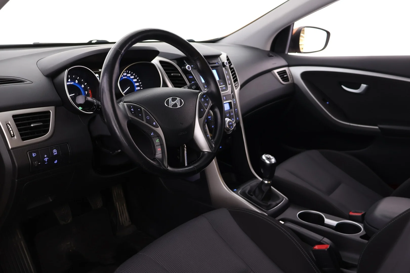 Car Image - 30odsjtnbaUP4QxJWDee3z