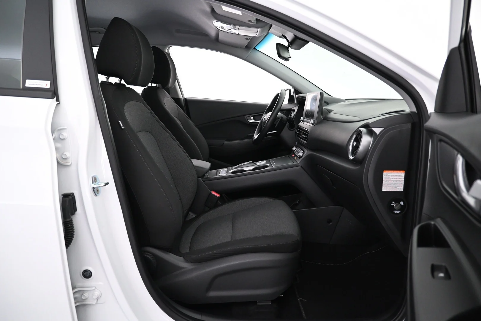 Car Image - 3xOYNEFhY1pDGMY0WYFRen