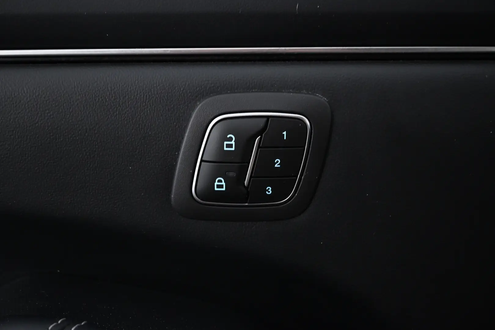 Car Image - 2MPJ82wFfZa6Sdh5P7Brfx