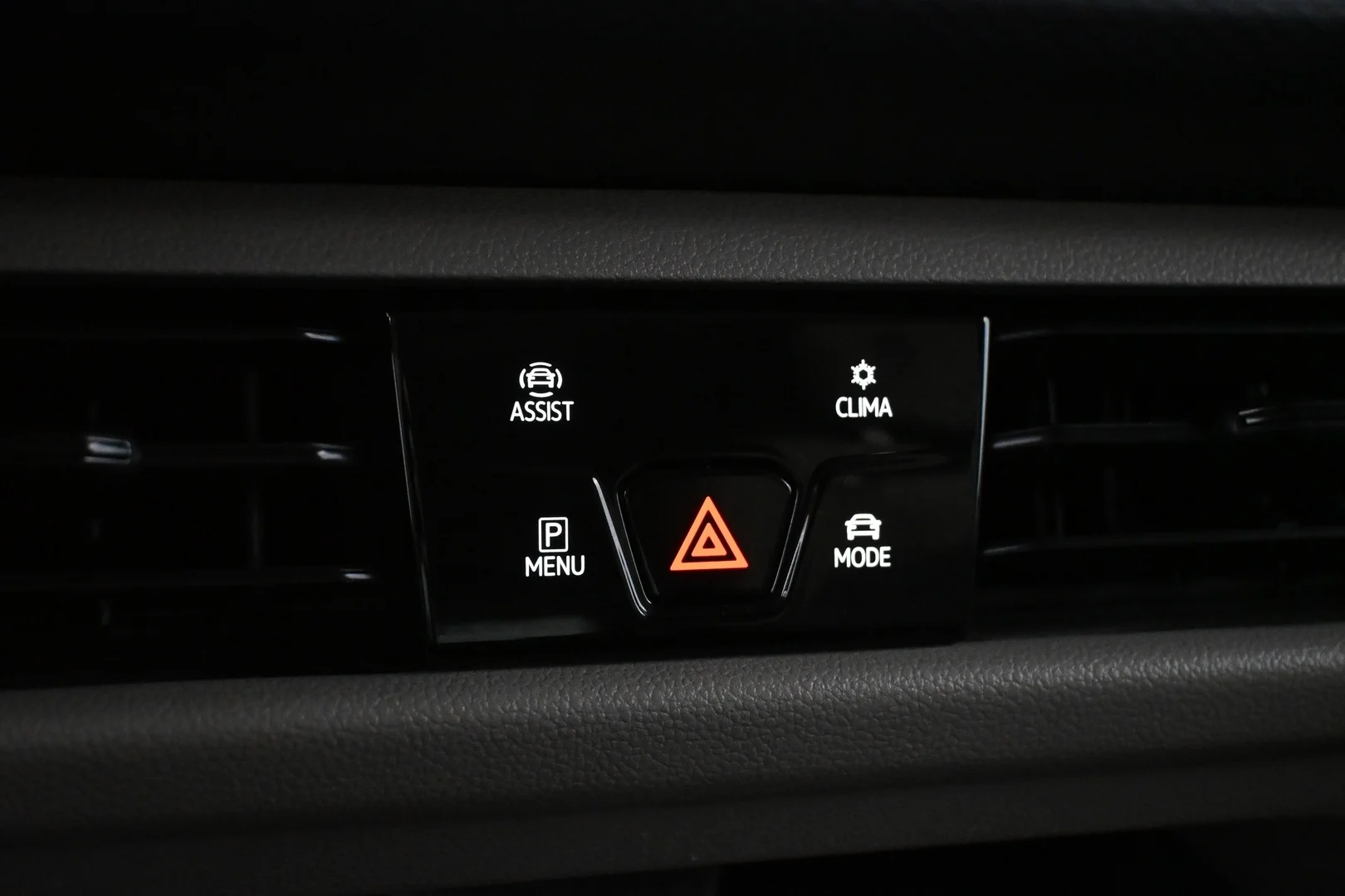 Car Image - 6XWdgjwsJCiUn8DkzhpUsU