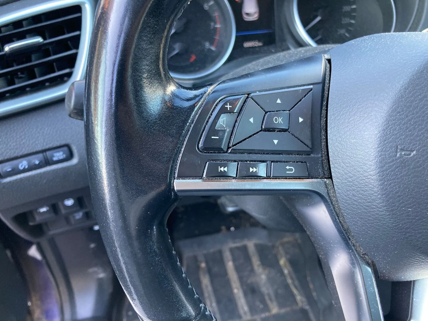 Car Image - 4IxGSNM9yo9yEAez7Ph5Jk