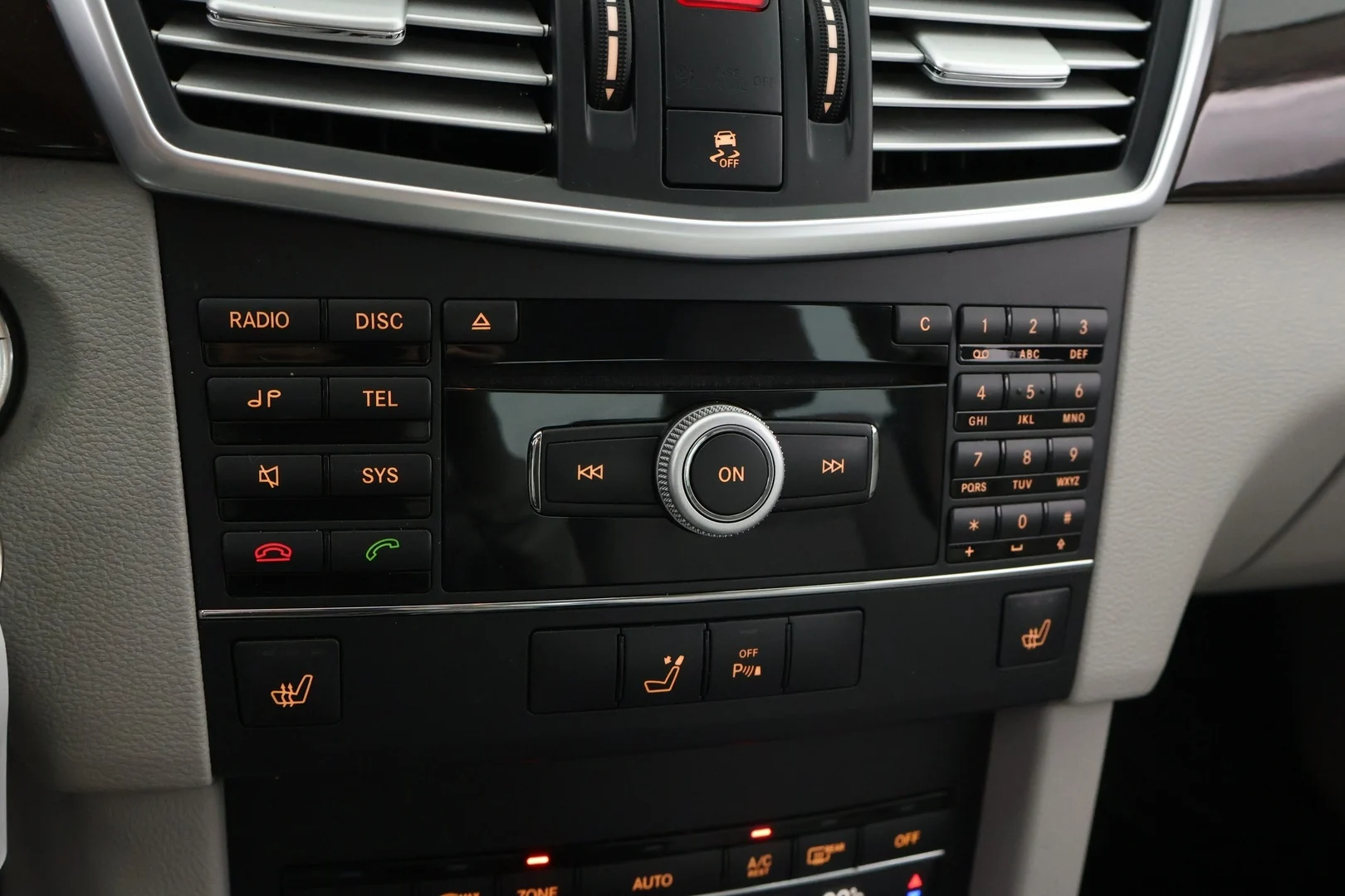 Car Image - 70Mo0Dd4ThVKJlNRkbYym4