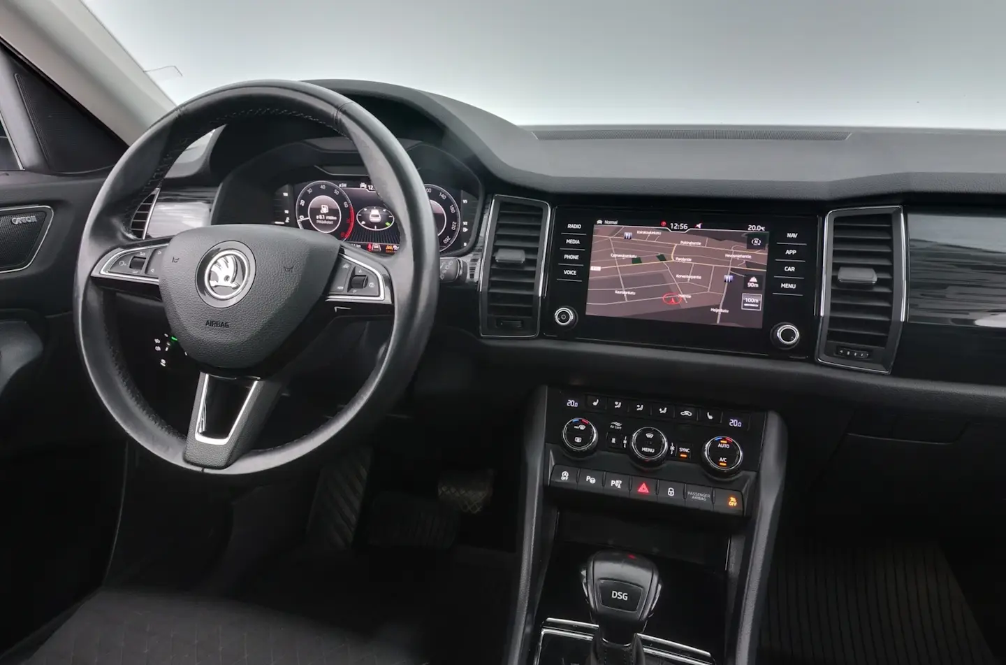 Car Image - 52NKPgV4TbrUrobxTlyZL1