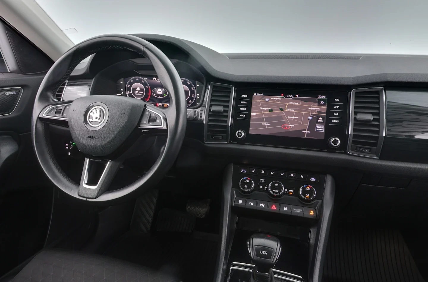 Car Image - 52NKPgV4TbrUrobxTlyZL1