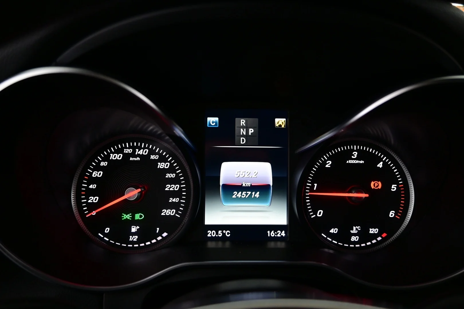 Car Image - 7gIsmEf8VJzSLnhzWmwxeb
