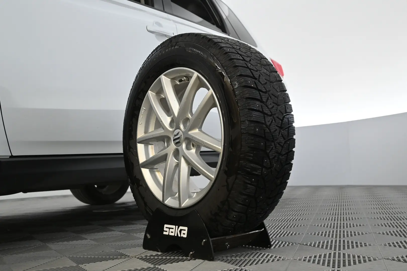 Car Image - LNDLtHXkQynyBfC19vRNQ