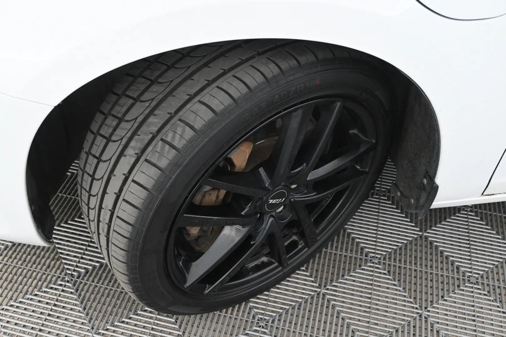 Car Image - fYT1uQerrjby0FhN9sObI