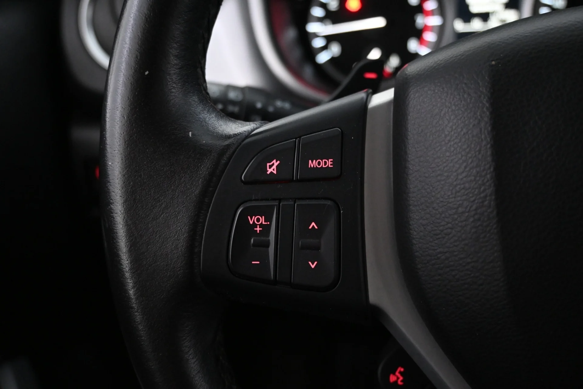 Car Image - 4hCIHn10QL4qHkmxWSG5xK