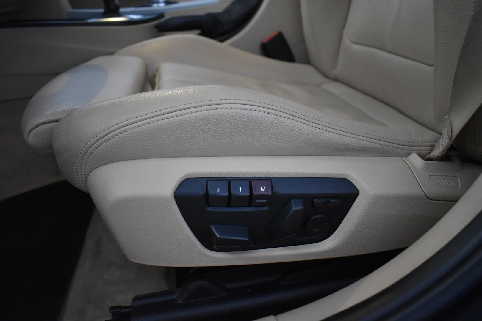 Car Image - 6ZdzVTsRxfkqzrURMAE1I2