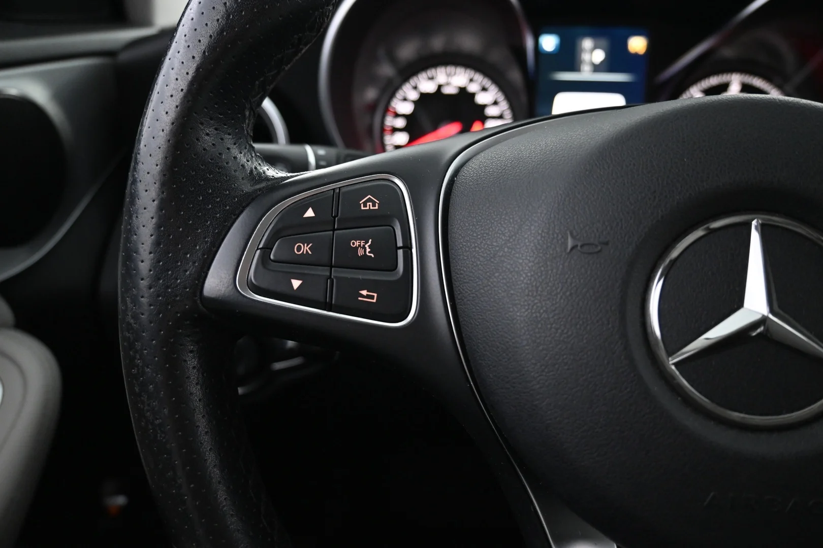 Car Image - 16x3txL7Gh68v6AJHuMkIt