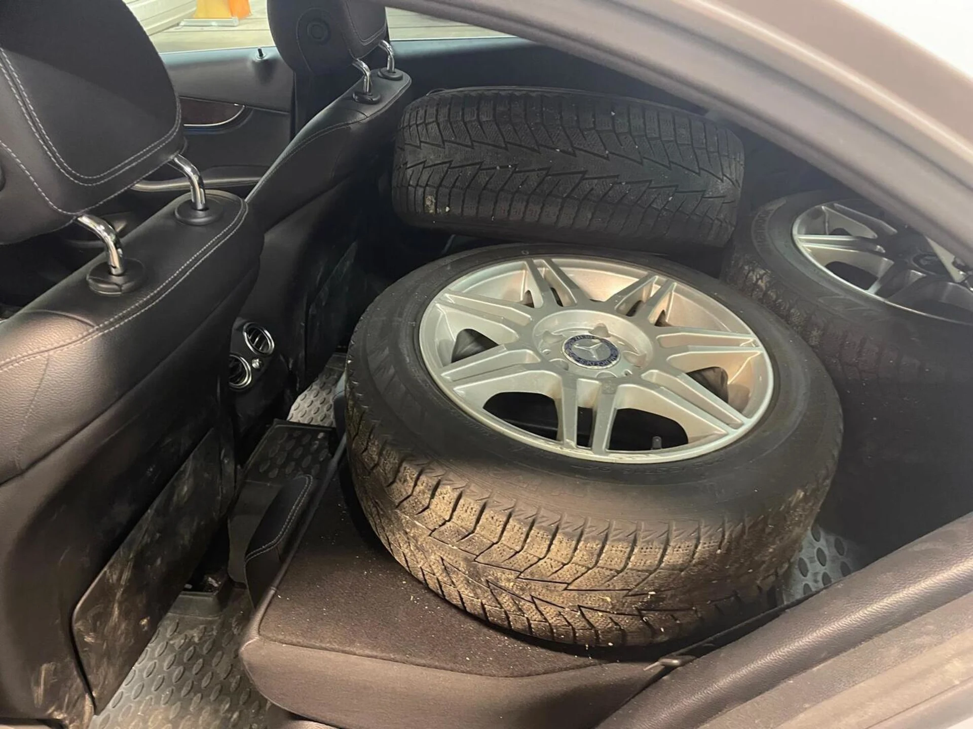 Car Image - 7mm4WJpBARWL4h2jgN07Fd