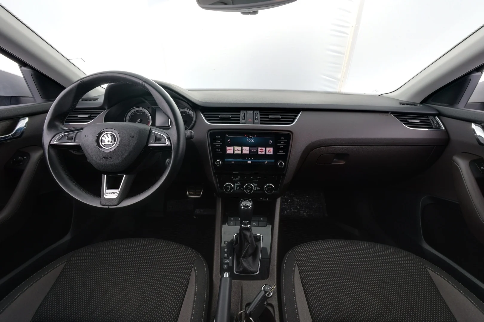Car Image - 4RDkytuFahdTryGGTrkMdQ