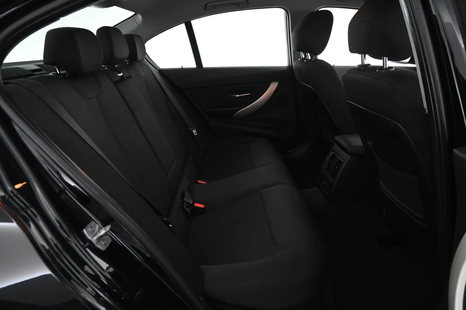 Car Image - 2nuCzqbDyf6WphJR4p8GSh