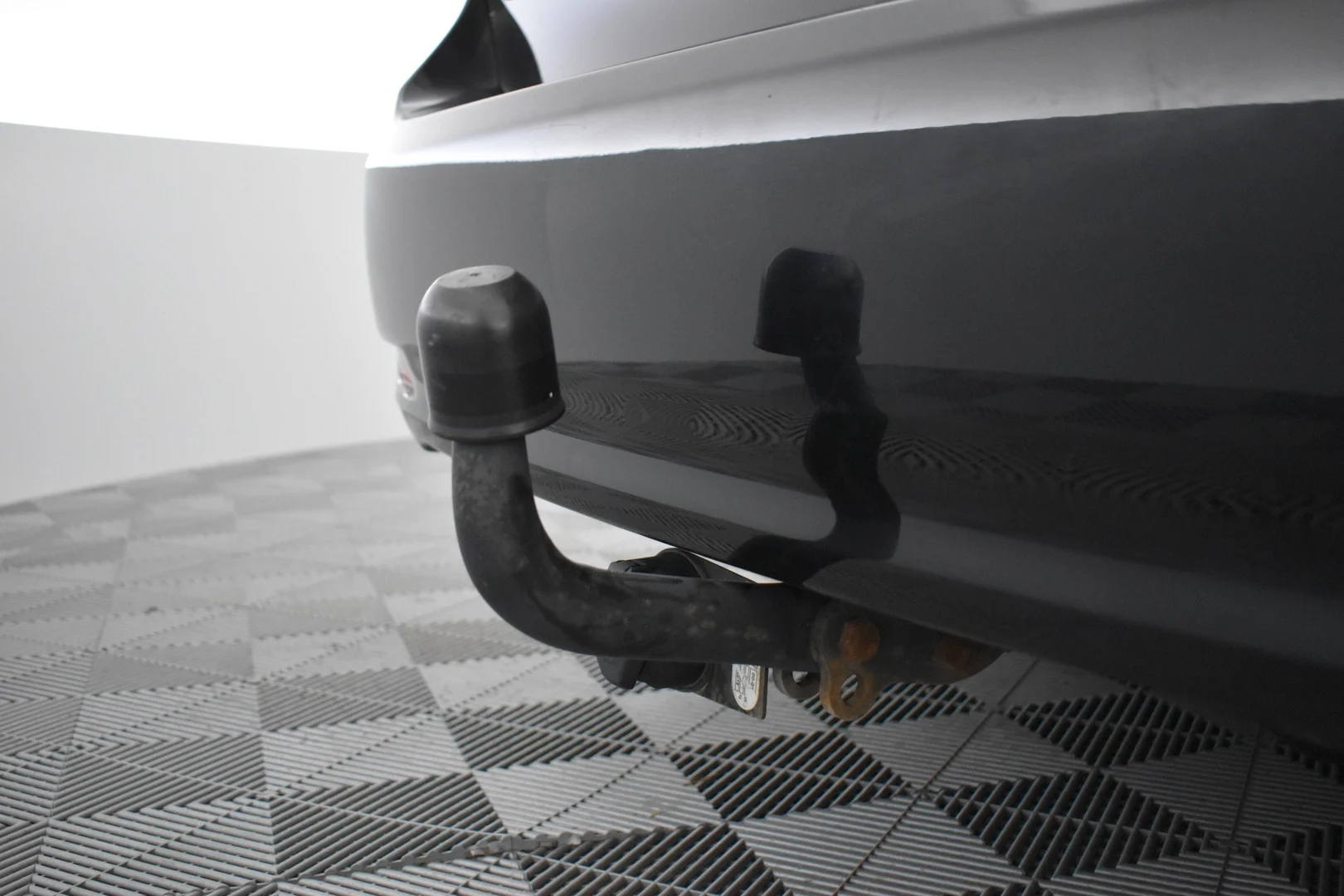 Car Image - 4dnzFsENBxUjIk1vF3kZ0P