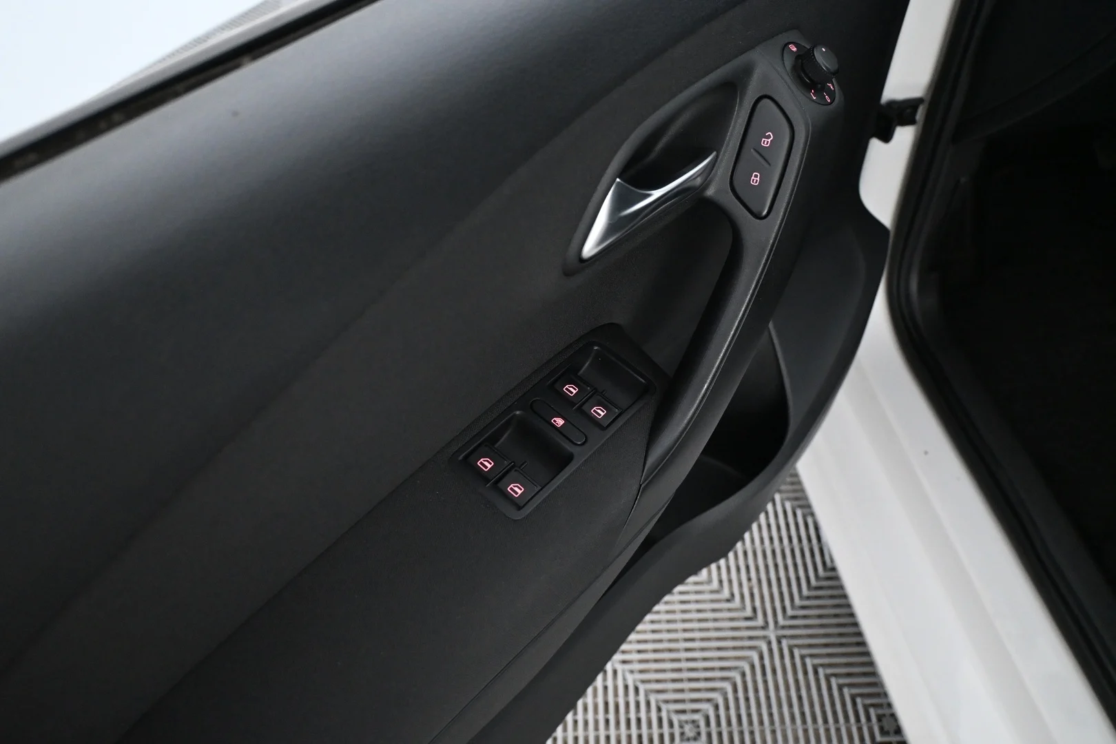Car Image - 4EUOkRdwK1K1vs59DJU7KI