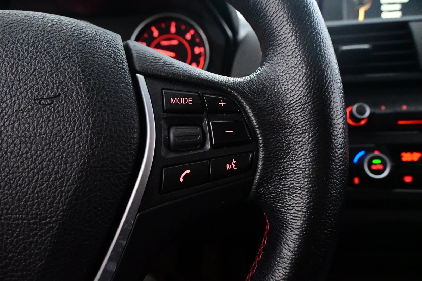 Car Image - 7ynbXUQMvYThZWwexxDsEp