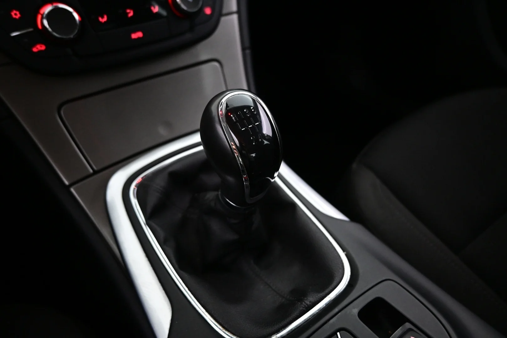 Car Image - Jcrq6svcUz1SGIeiML4j2