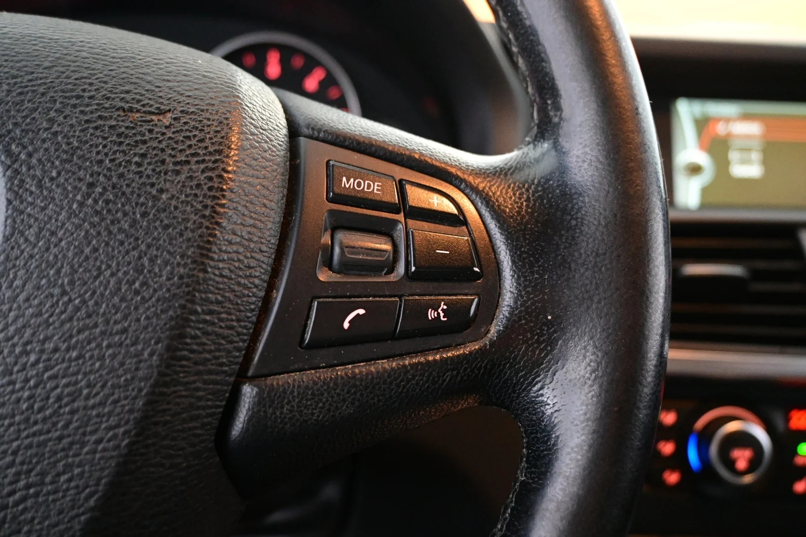 Car Image - 6pHzUXo1t3HjiUOmOq62Uk