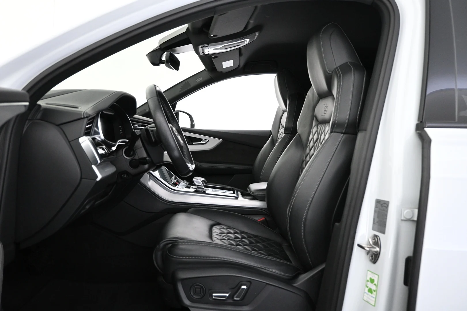 Car Image - 6Nw1PAWuTFH15ixz81QMSs