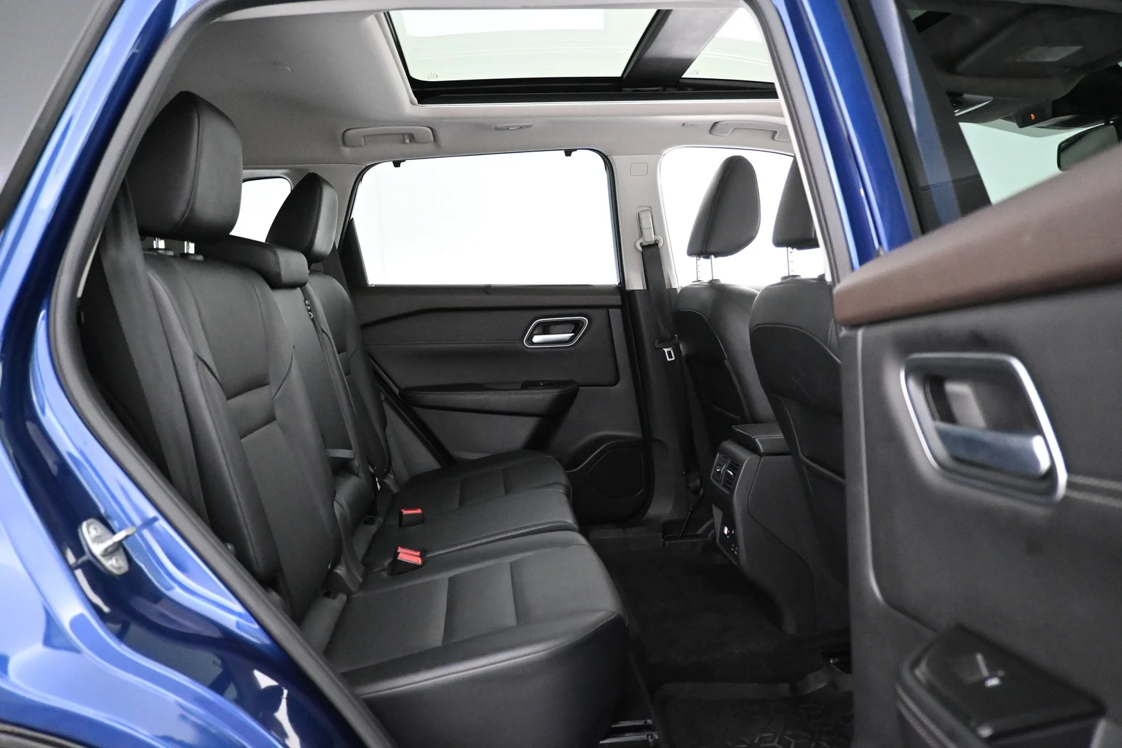Car Image - 3GWY1RqXVF6BHAfWbzt9RZ