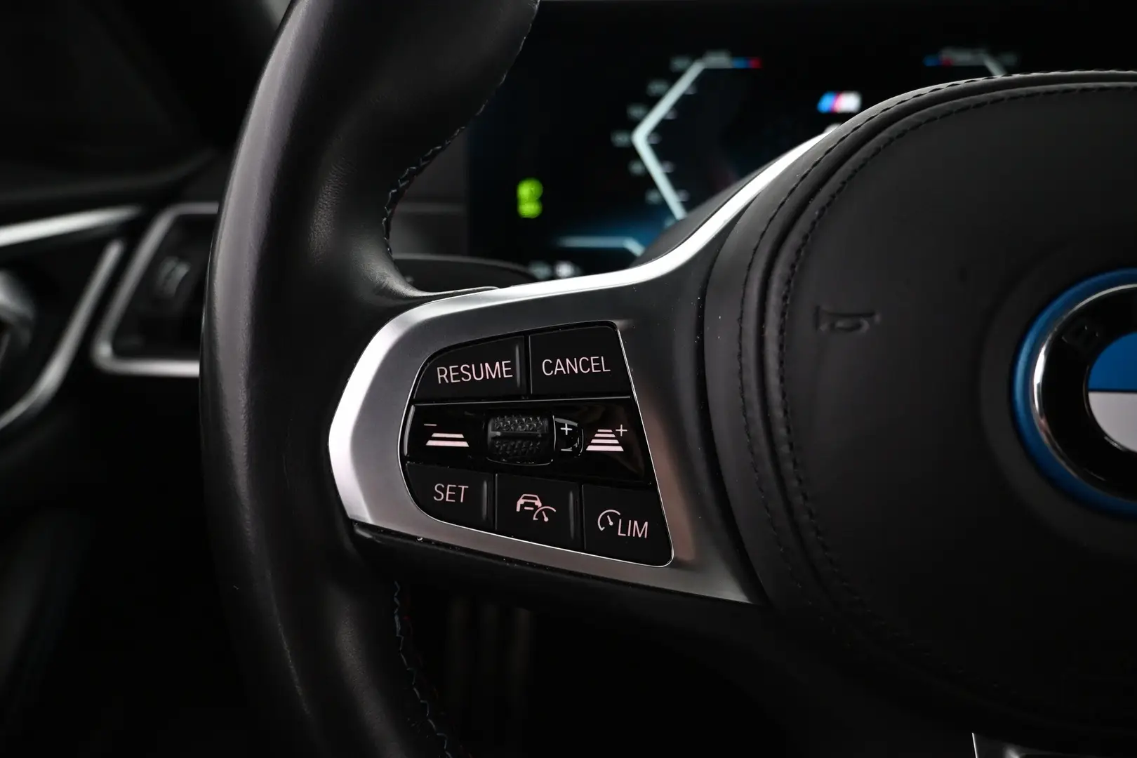 Car Image - EtpRJMCW7riWQUi1K8dD0