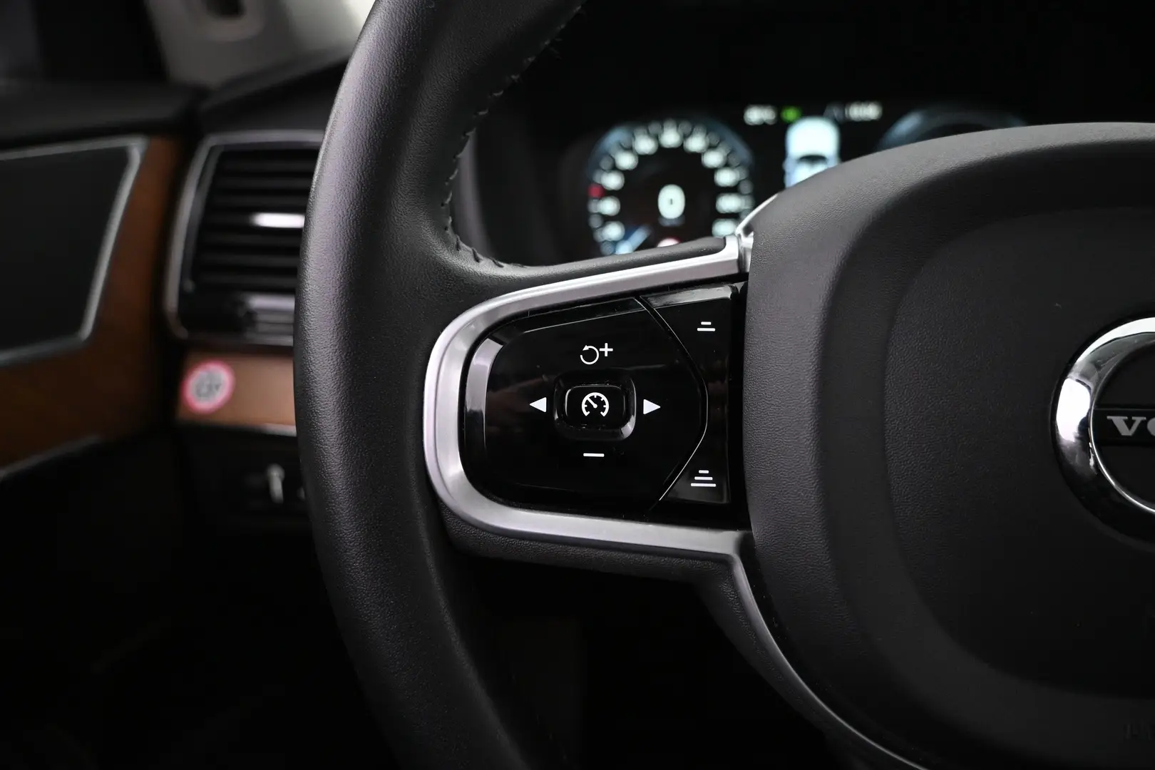 Car Image - 4TSSilqVPzvHXKbhyNBVWJ