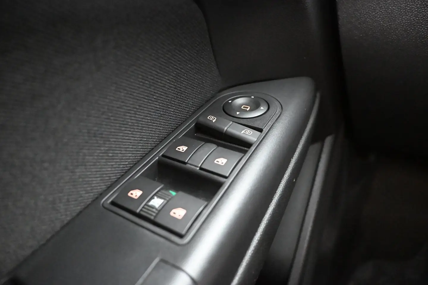 Car Image - 4DIHXRmKdXwT7VFAtHdJVA