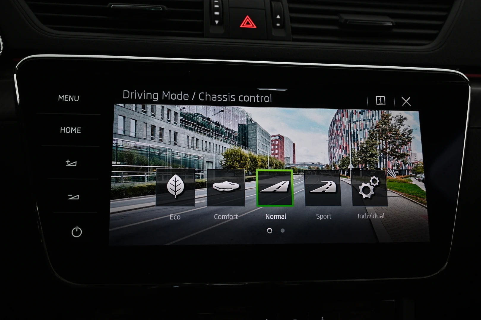 Car Image - 2SWNjKUkrSPWZoLmkWq3ke
