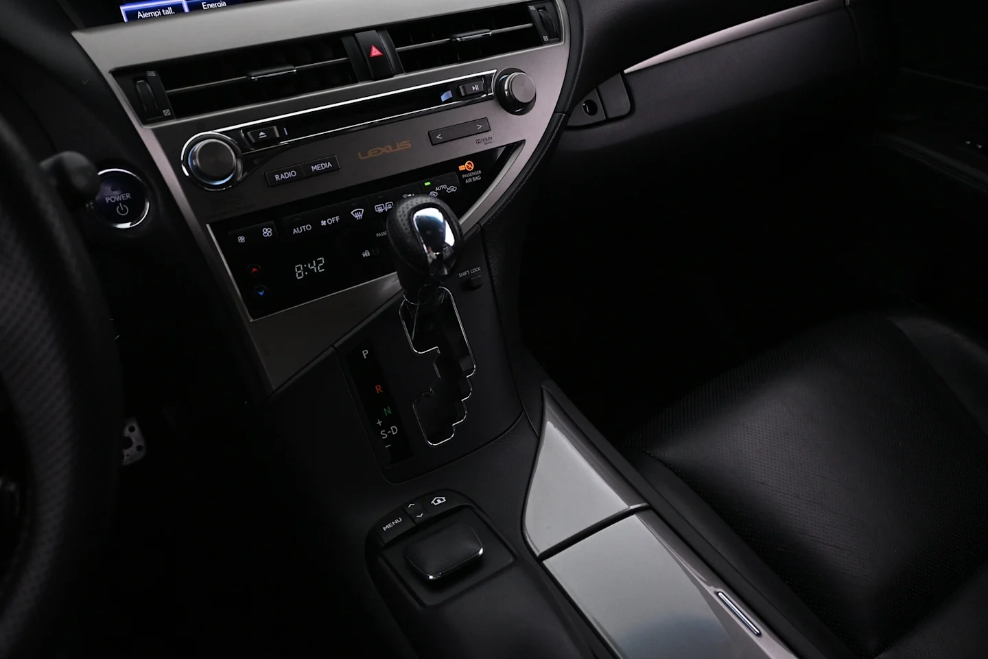 Car Image - 4wtU29RGguBYnfXaAIEGP6