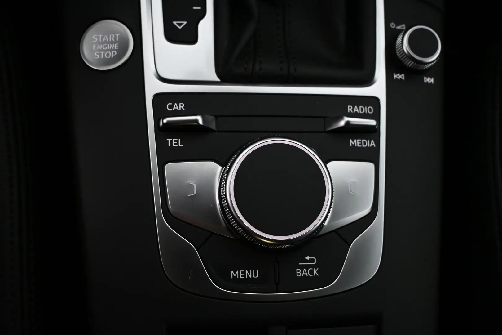 Car Image - CzAAxZGpoZamwVCcgsS1K