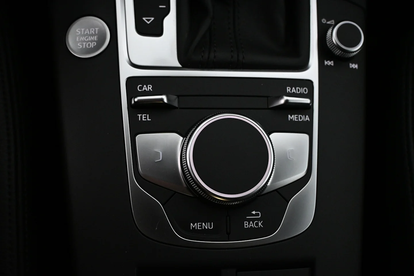 Car Image - CzAAxZGpoZamwVCcgsS1K
