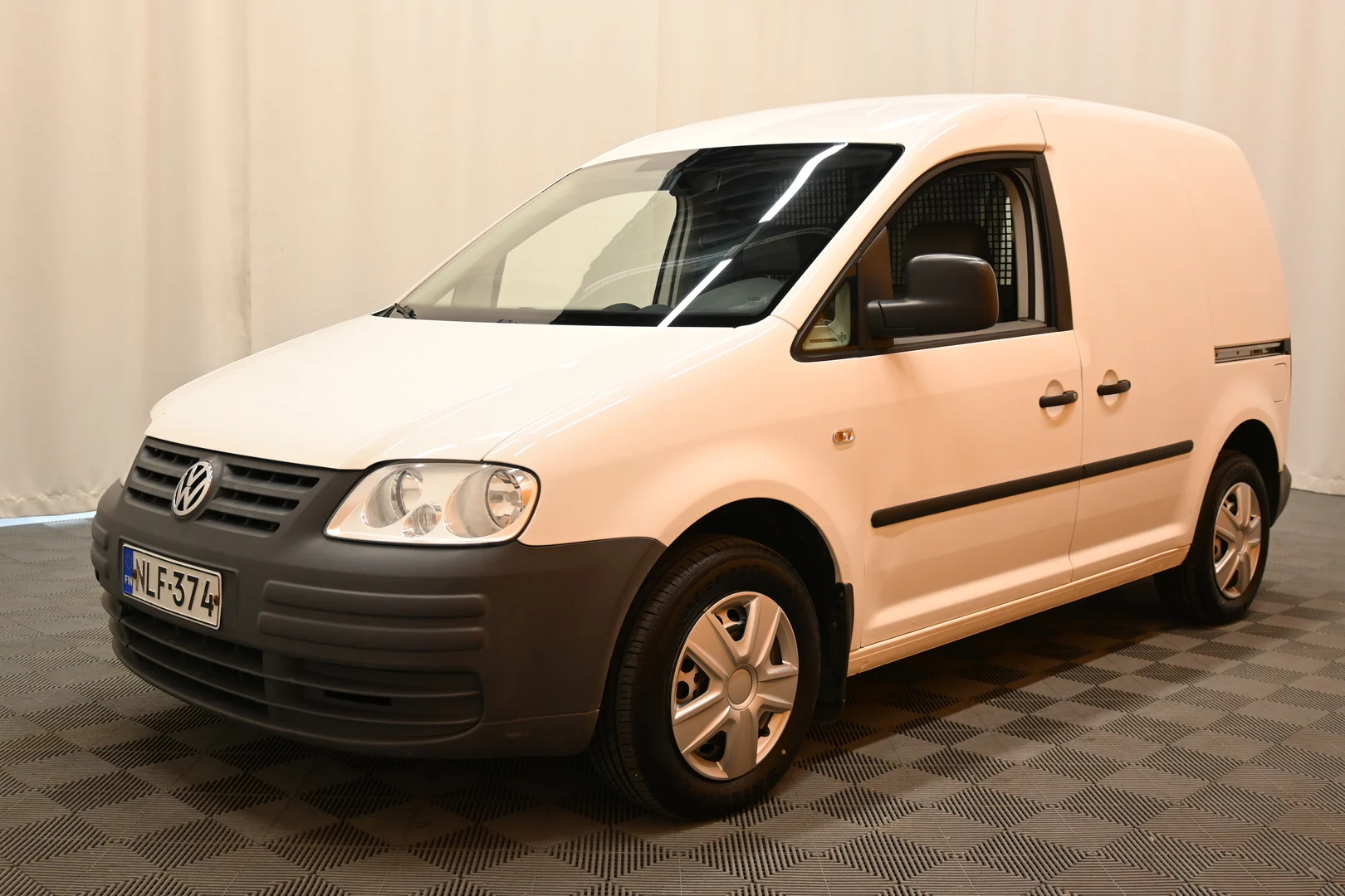 Car Image - 1qVVGJm7D5wfBsvIJ0WUxf