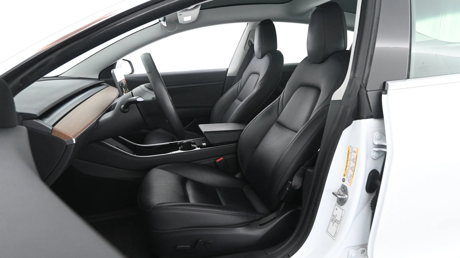 Car Image - 7giJqZwB7gtakbzLzgnwRz