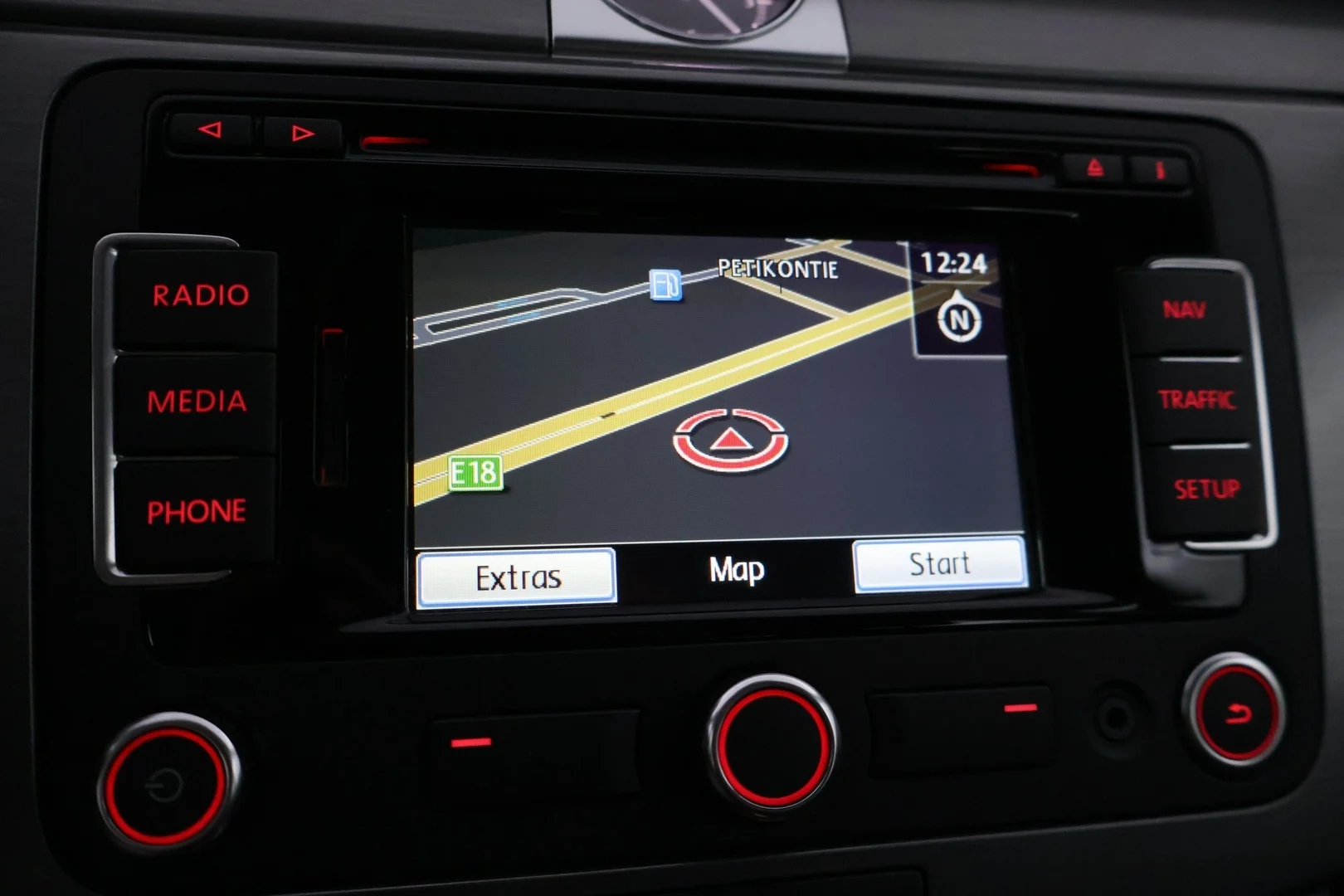 Car Image - 2wQM8zPH1M8Nhjryg4pIwE