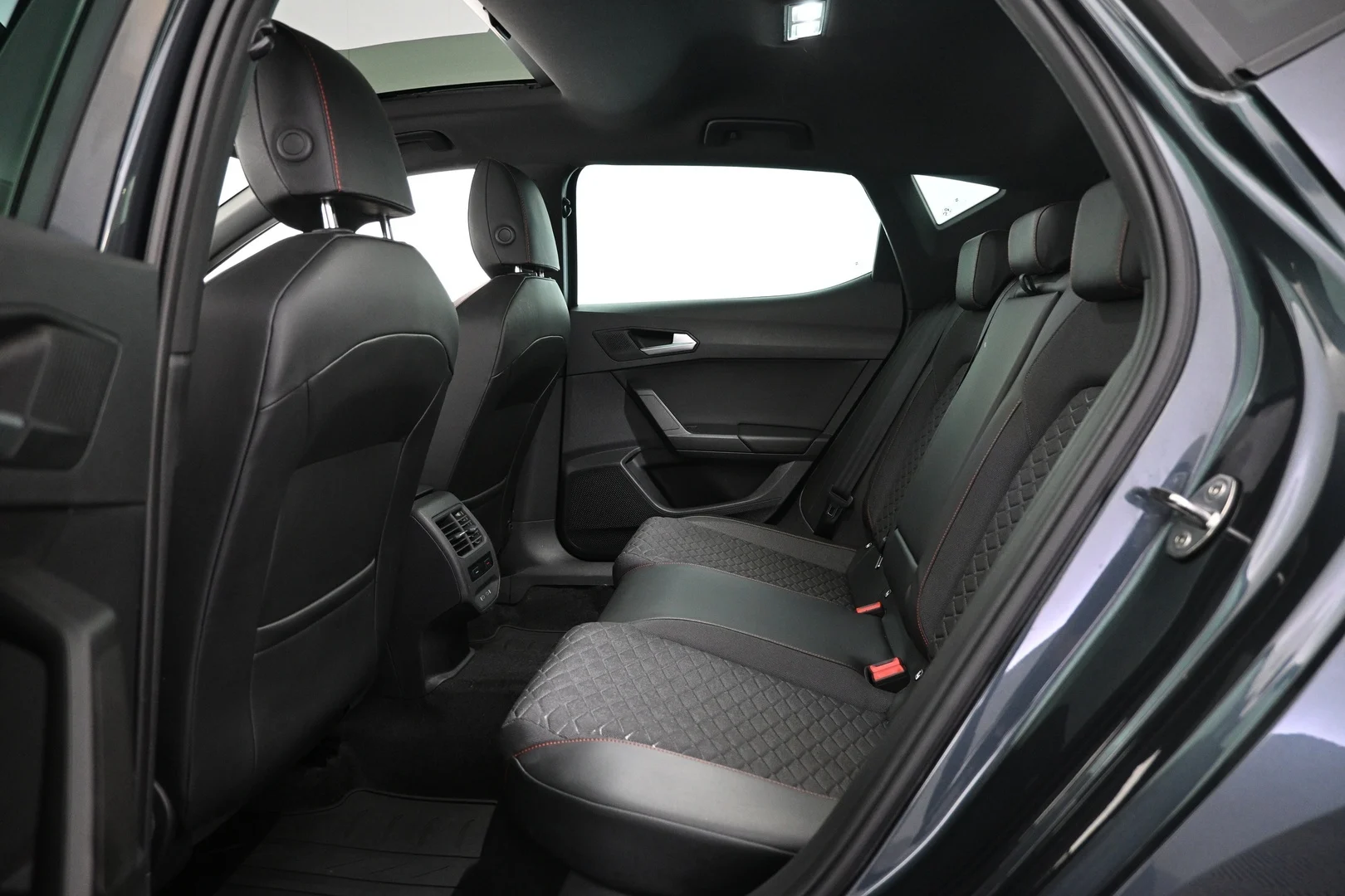 Car Image - S0ADRXBWFDu870DNC9rXQ