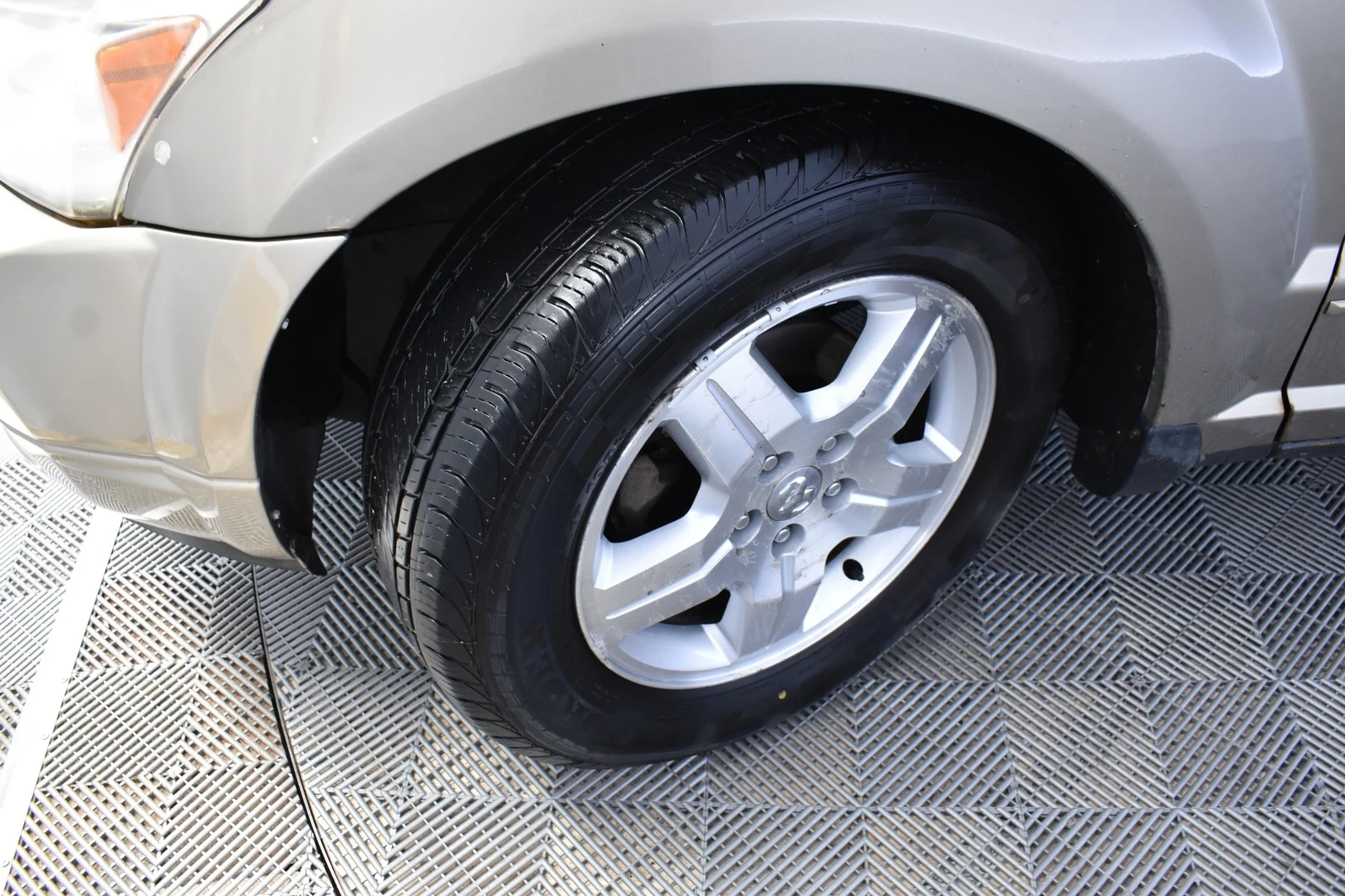 Car Image - 2UIpGZz7AIjl3mT7b8yJsr