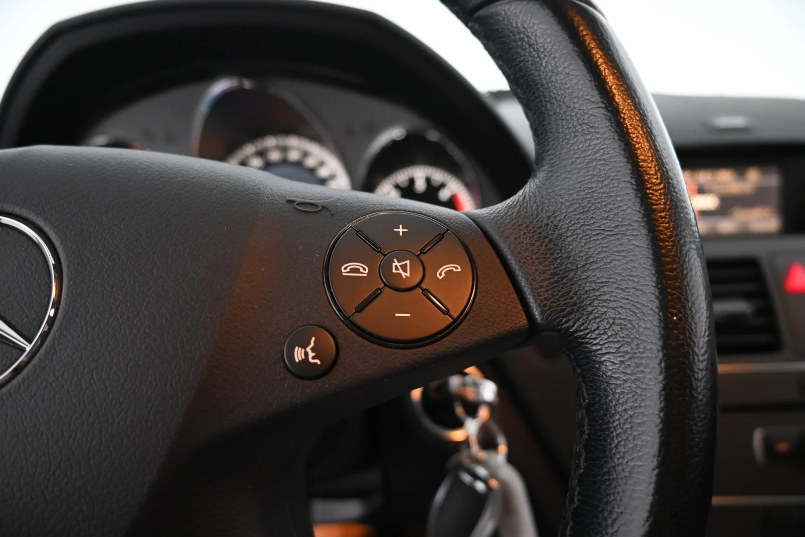 Car Image - 6vGXnhHeyryvPZQnjuhmyl