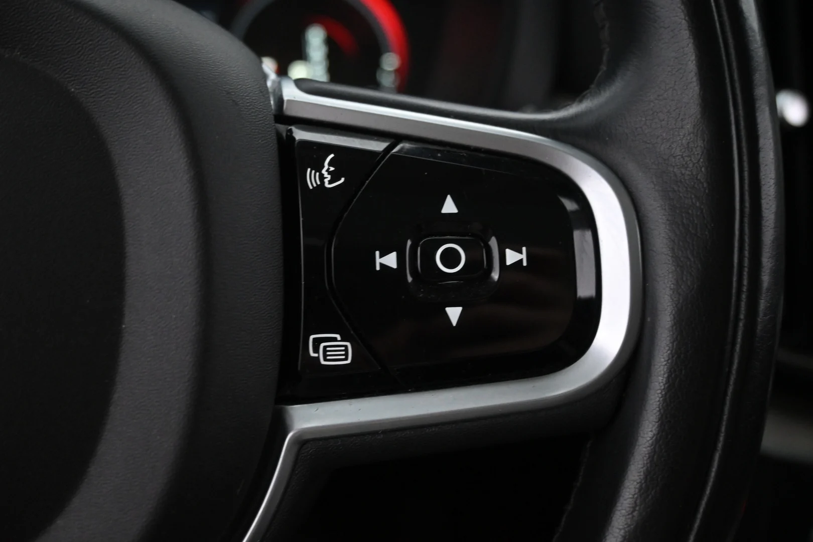 Car Image - 65Hzaj4q2xbuDqVeP5kYwb