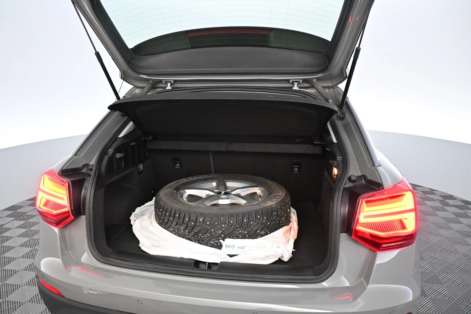 Car Image - 76ApKC0SgcQ5KjNfXh3Wbo