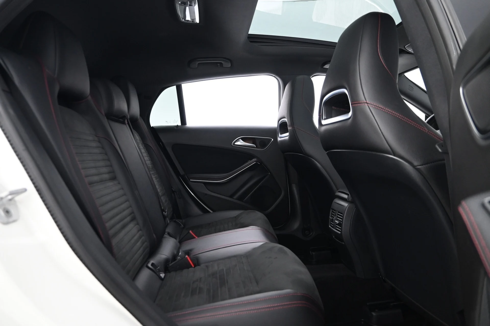 Car Image - 0d0X5v9xQsOZJfiD50Pxg