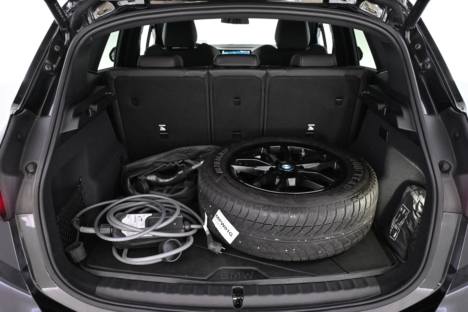 Car Image - 2rAjSPBlSeFVgD9jwjqO14
