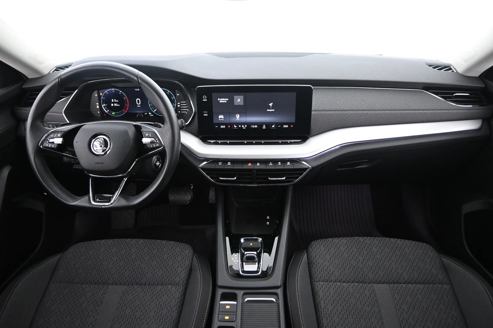 Car Image - rSIxdrZnENc5hO419iEYC