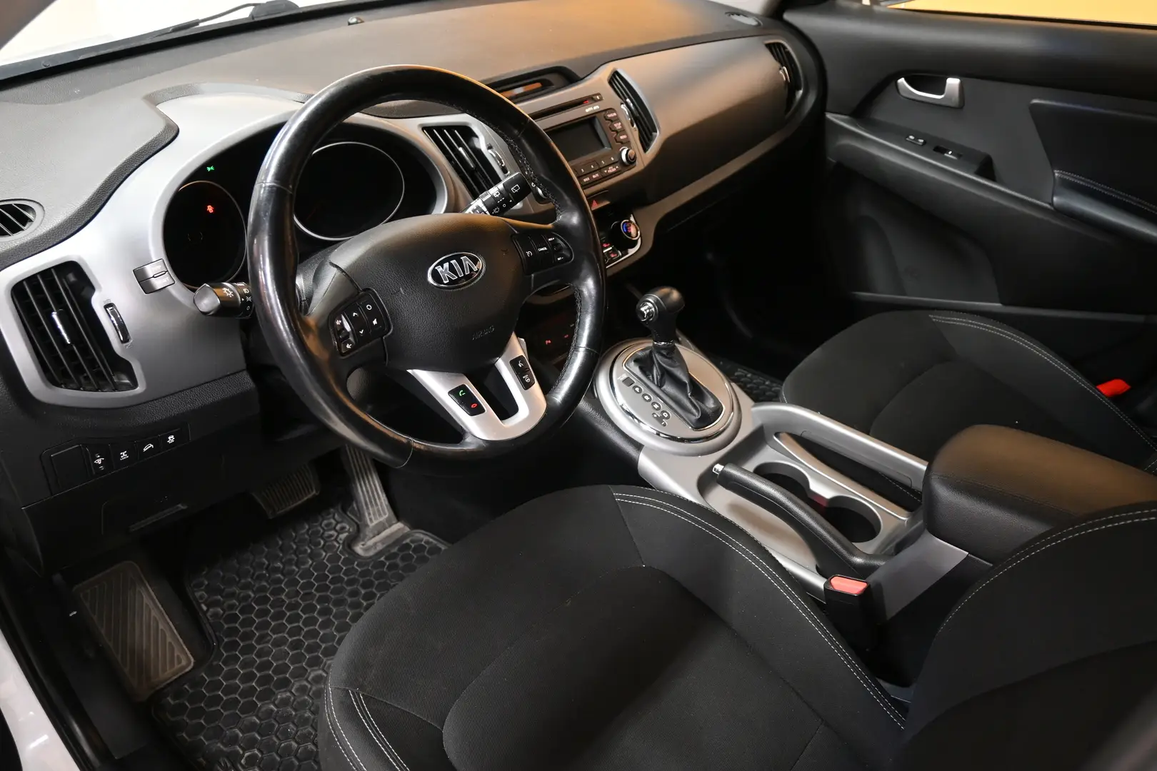 Car Image - 6AtsHTtIUK4FTvbhpeY54f