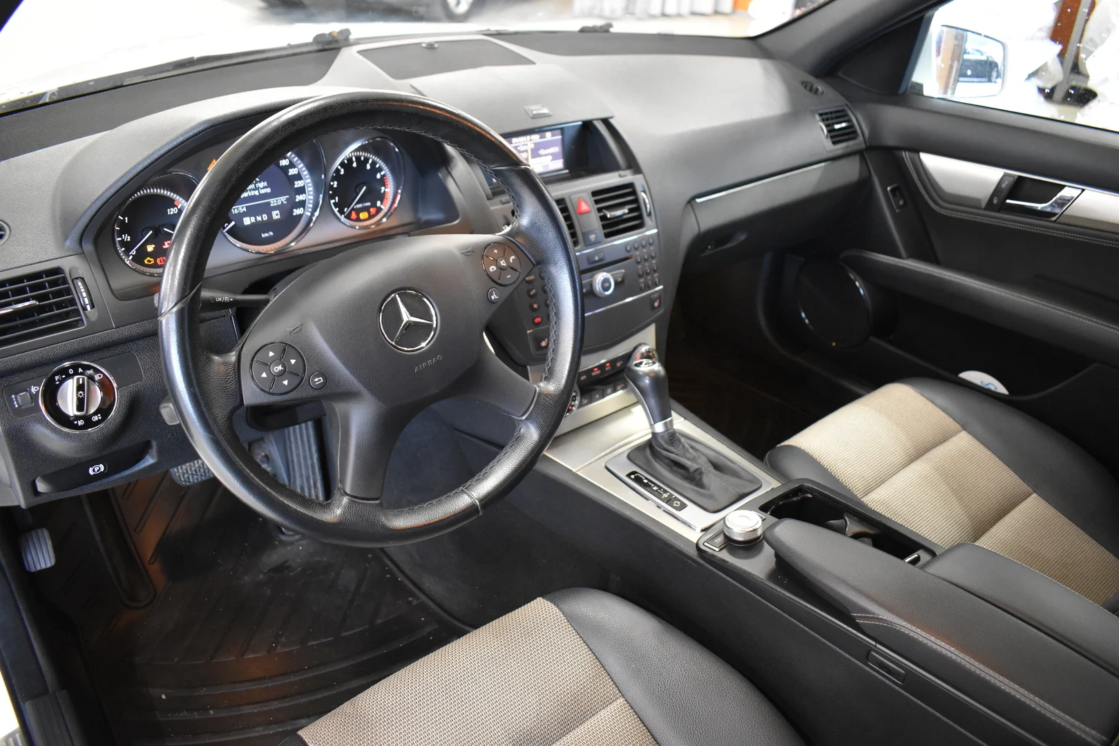 Car Image - 7q08GUI73bNVZ6CWWLMxJv