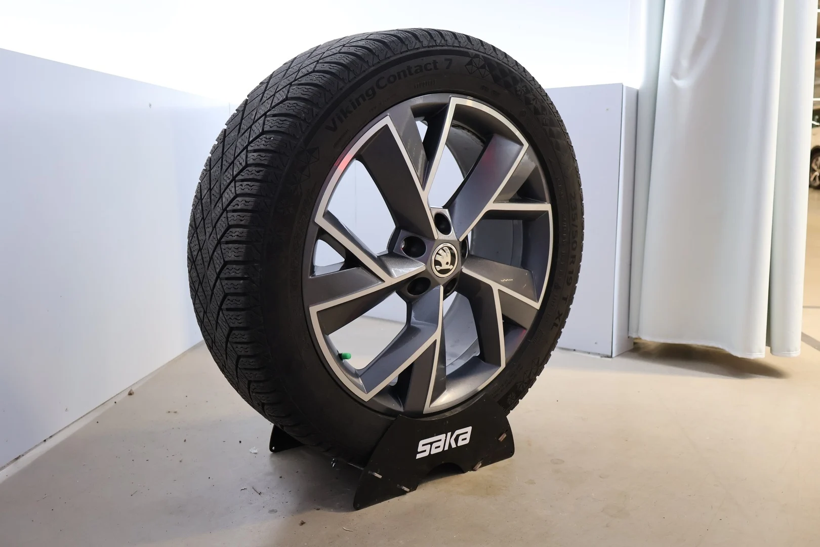 Car Image - 5Q7TPXnHgjJXTB5Whzotox